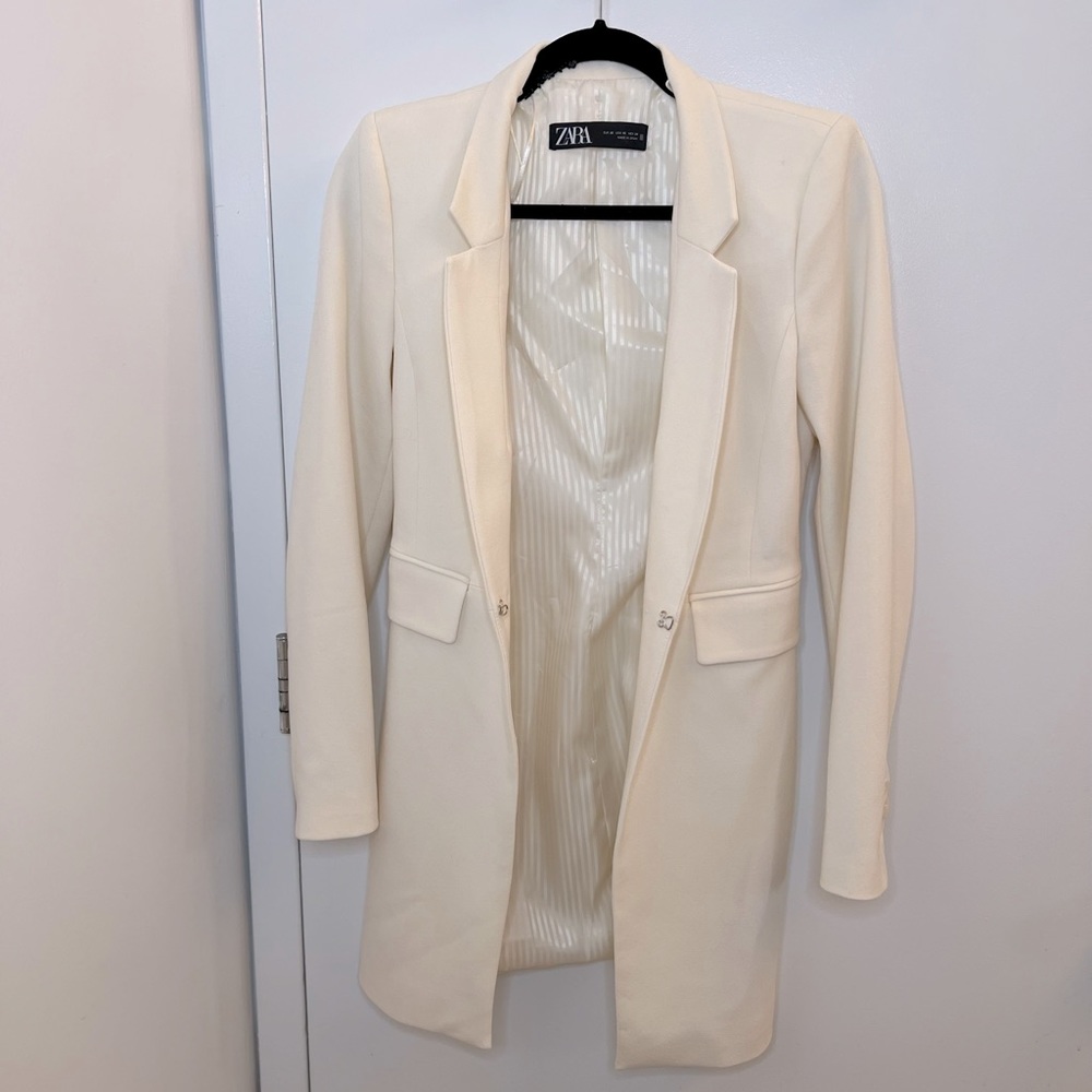 Zara fitted cream blazer